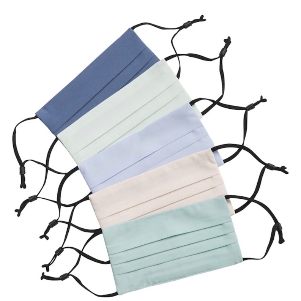 2 athleta girl face masks